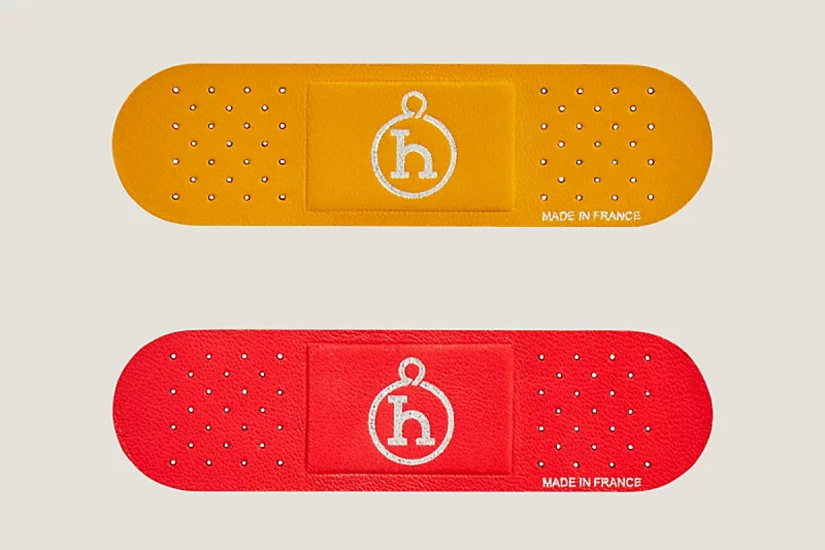 Ноутбук камерасын жауып қоятын жабыстырғыш 100 мың теңгеге сатылуда: себебі ол Hermès