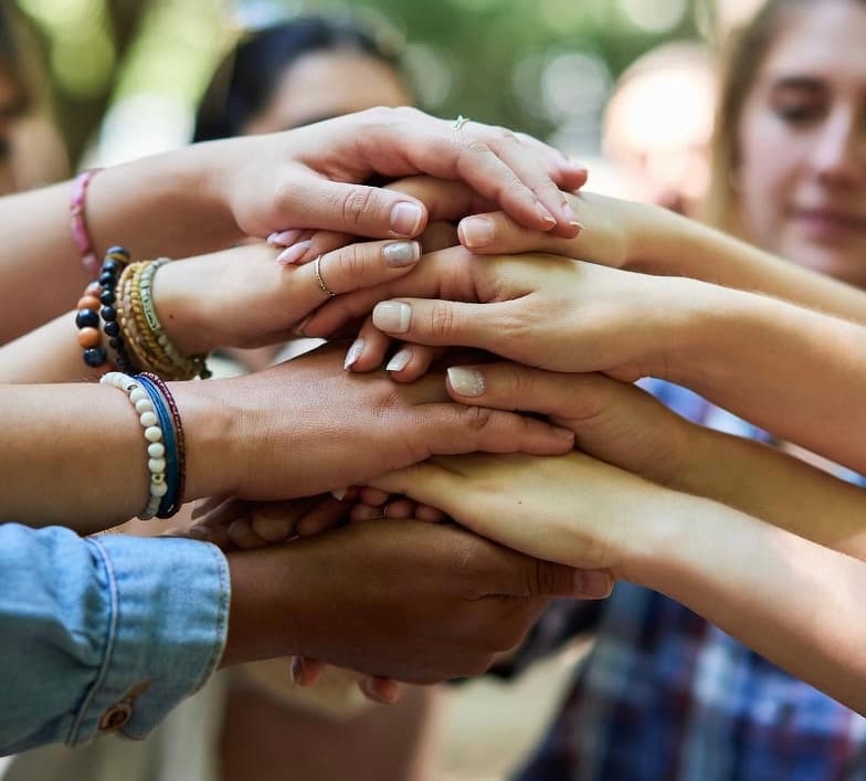 Всемирный день доброты: Благотворительность – долг или потребность души?